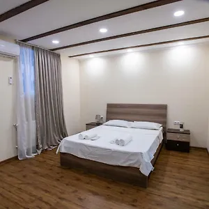 https://dada-cozy-apartment-in-the-center-of-tbilisi.alltbilisihotels.com