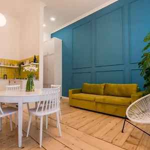 https://irinas-cozy-apartment-20.alltbilisihotels.com